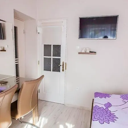 Privat bolig Anna Kunz Goscinne *